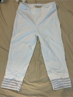 Women’s White Capris with Crochet Hem - Lightweight Stretch